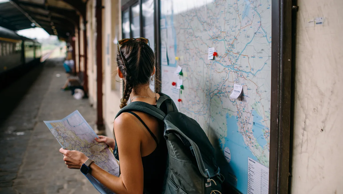 Comment répartir vos nuits pour profiter sans se presser — Pour un séjour de 10 jours, privilégier des séjours de plusieurs nuits dans trois zones différentes limite le temps perdu en trajets et permet d’explorer chaque secteur en profondeur. Une configuration