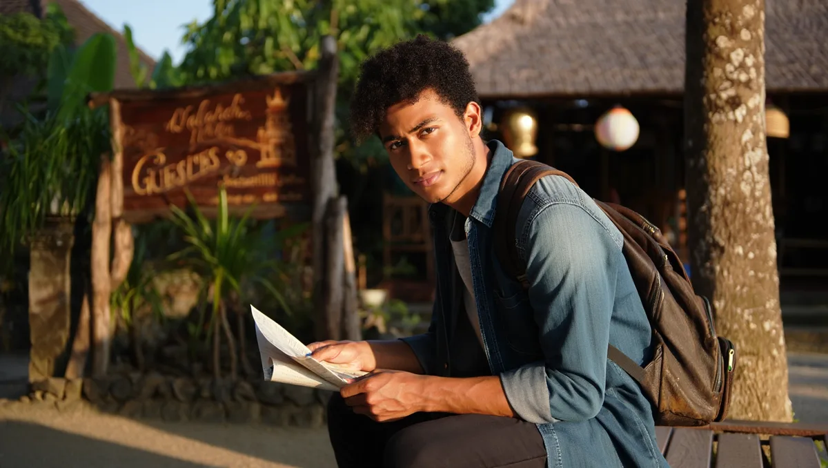 Répartition budgétaire et choix d’hébergement — Les nuits peuvent représenter une grande partie du budget selon le niveau de confort choisi. Ubud propose une gamme allant du guesthouse économique aux resorts de charme ; parmi les adresses souvent citées on retrouve