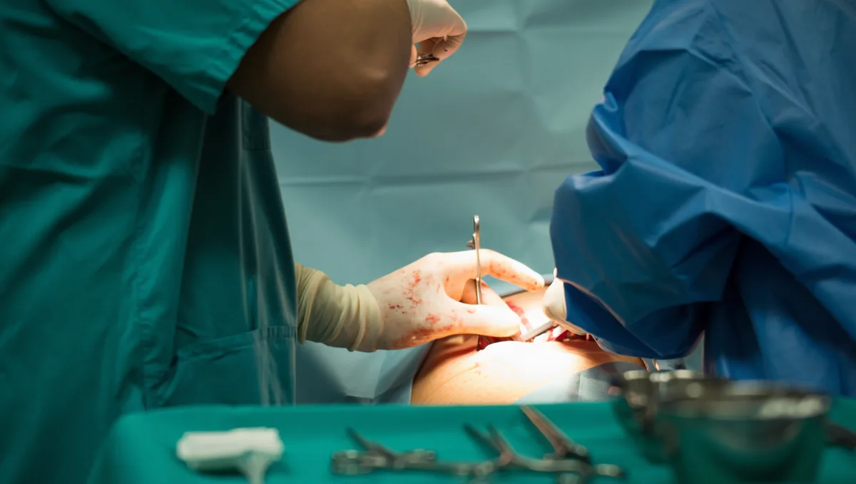 Pourquoi l'expérience du chirurgien change tout — La variabilité technique entre praticiens se traduit par des conséquences mesurables pour les patients. Des évaluations par pairs et des séries de cas ont montré que la maîtrise d’un geste comme le bypass gastrique